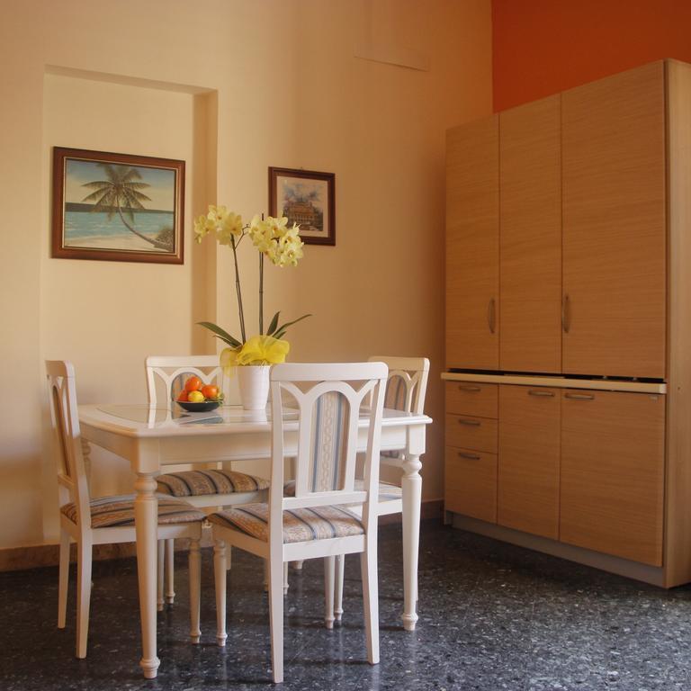 Palazzo Doria Apartment Марсала Стая снимка