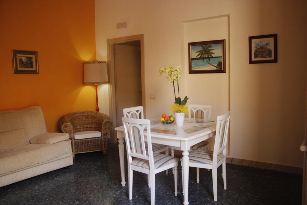 Palazzo Doria Apartment Марсала Стая снимка