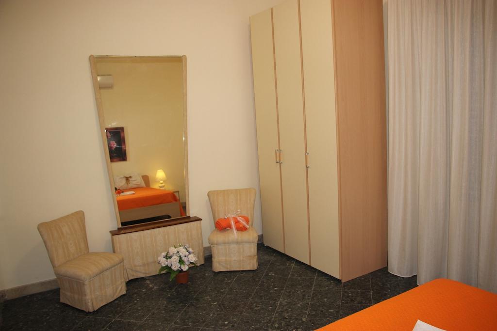 Palazzo Doria Apartment Марсала Стая снимка